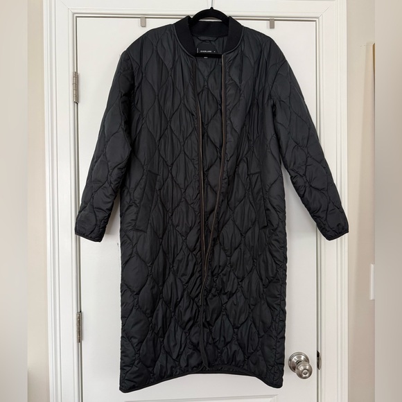Everlane Renew Long Liner Coat in Black (M) - Picture 8 of 10